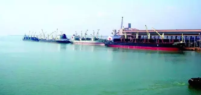 Ramayapatnam Port 80.5% Complete; to Be Operational by Year-End: Centre Ramayapatnam Port 80.5% Complete; to Be Operational by Year-End: Centre