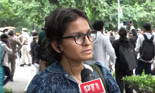 Watch: UPSC Aspirant Questions Police Conduct During Delhi Protest