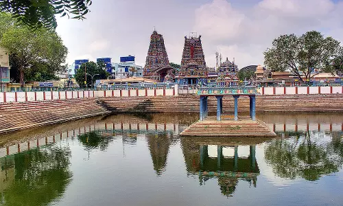 Devotee Complaints Prompt Inspection at Chennai’s Vadapalani Temple Devotee Complaints Prompt Inspection at Chennai’s Vadapalani Temple