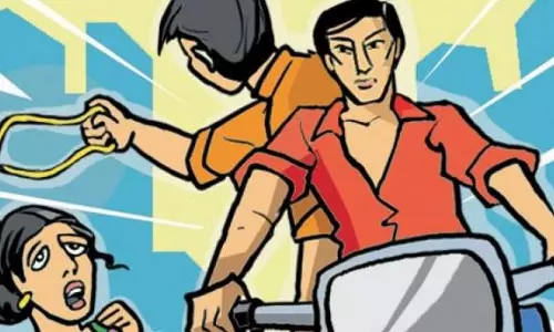 Three Held for Chain-Snatching in Korutla Three Held for Chain-Snatching in Korutla
