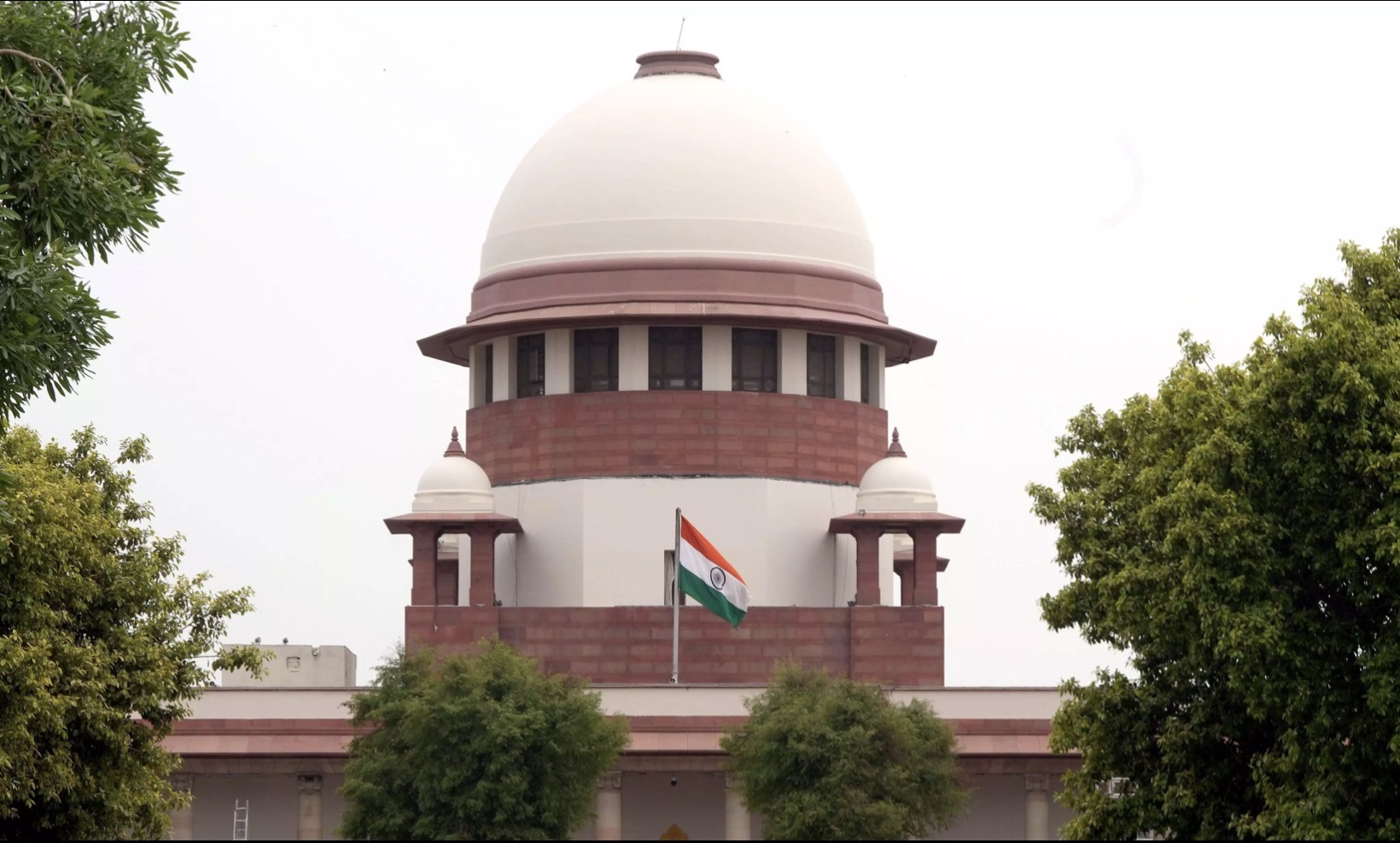 SC Issues Notice to Lok Sabha Speaker on Sena MPs’ Merger
