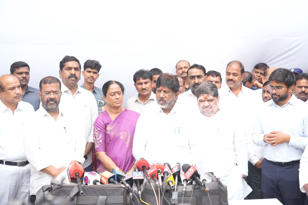 Bhatti Criticizes KTR Over Drought Remarks