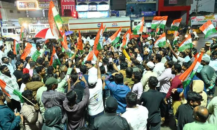 Congress Stages Protest In Khammam Over Rahul Gandhi's Arrest, NEET Issue