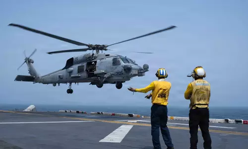 US Completes 11th Night of Strikes on Iran as Attacks Overshadow Diplomacy US Completes 11th Night of Strikes on Iran as Attacks Overshadow Diplomacy
