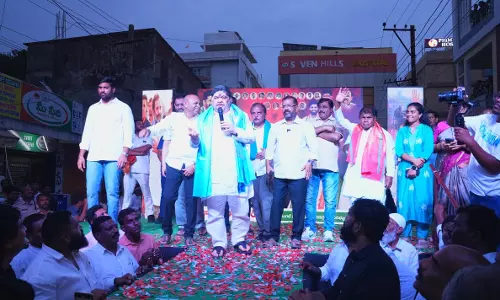 Ponnam Prabhakar Slams Centre at Chatron Ki Goonj Event in Hanamkonda