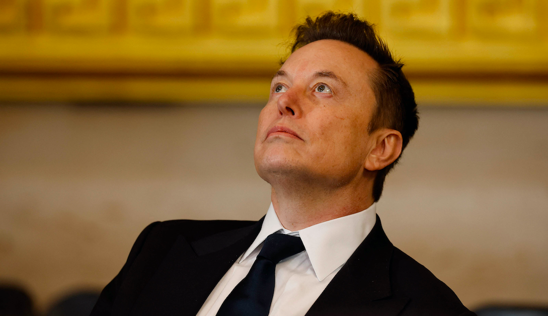 Tesla Shares Fall as Musk Touts Ambitious, Costly Plans