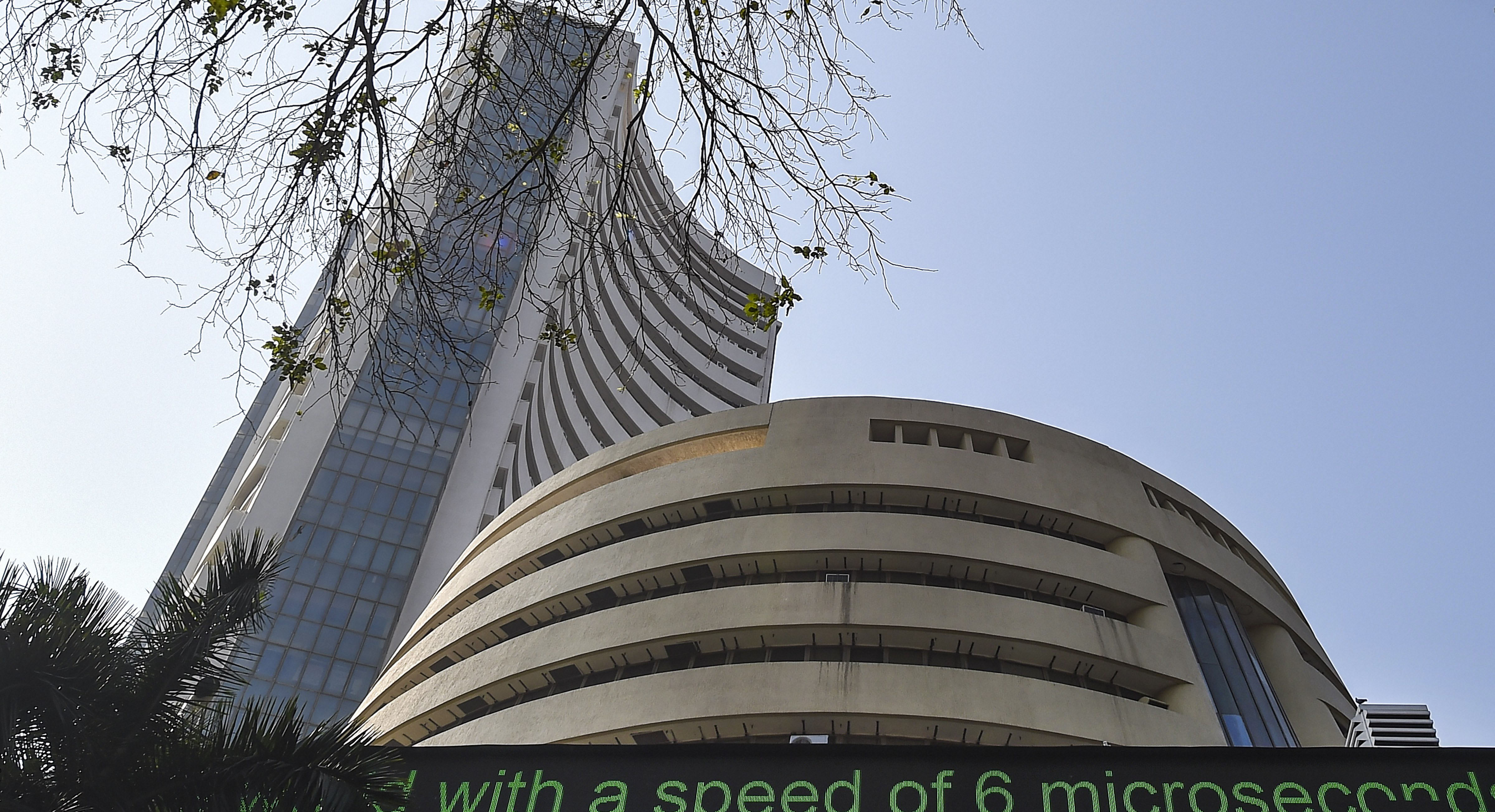 Rupee Rises 5 Paise Against US Dollar