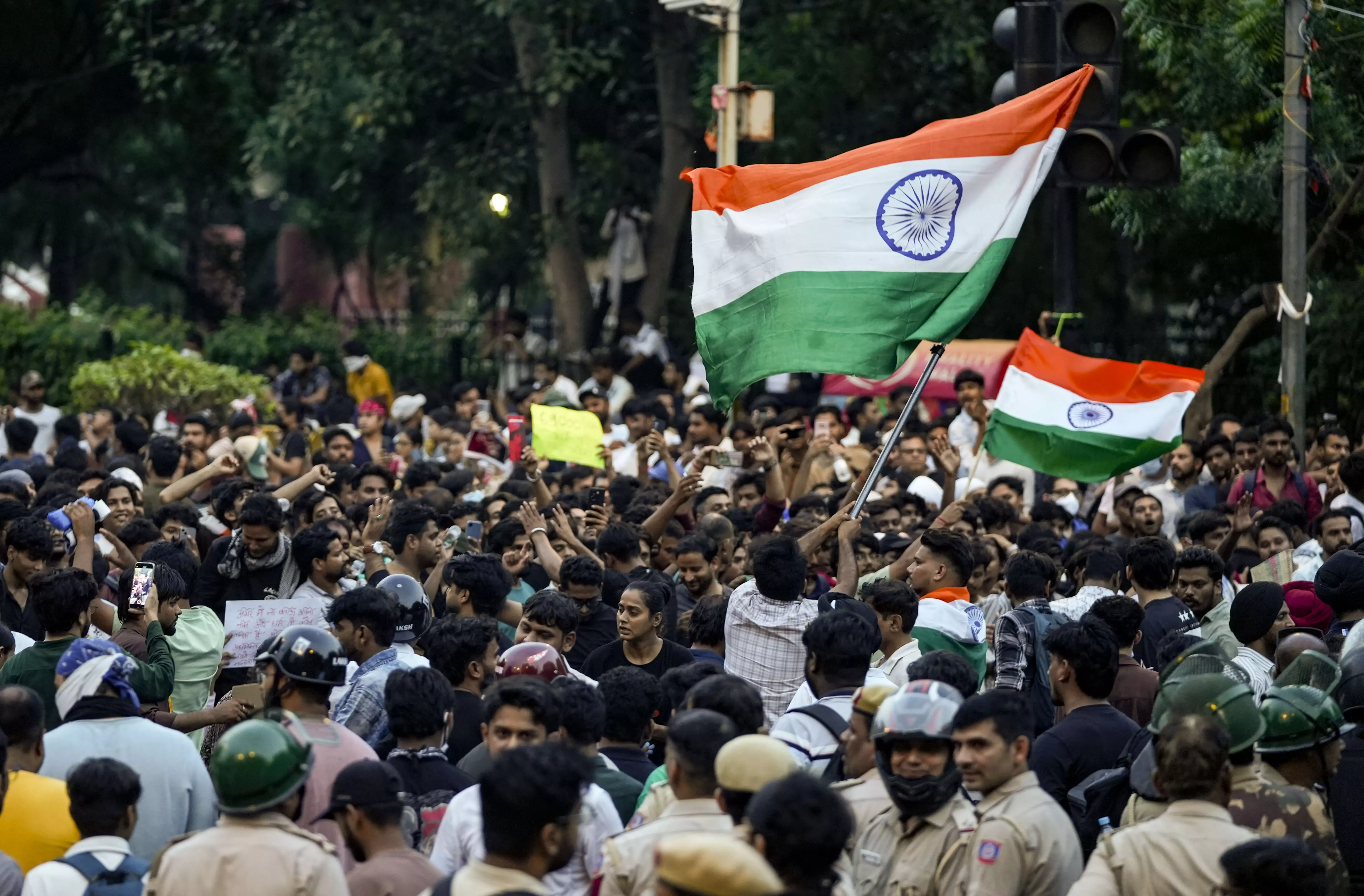 Delhi Cops NSA Powers Extended as City Braces for CJP Protest Delhi Cops NSA Powers Extended as City Braces for CJP Protest