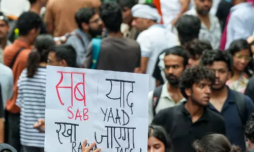 Not A Protest, Its A Revolution: Students Swarm Jantar Mantar Not A Protest, Its A Revolution: Students Swarm Jantar Mantar