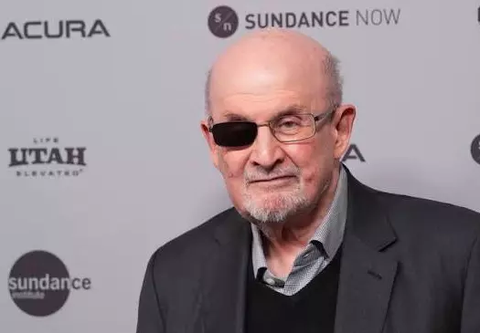 Salman Rushdie Recounts 2022 Stabbing at Attackers Terrorism Trial Salman Rushdie Recounts 2022 Stabbing at Attackers Terrorism Trial