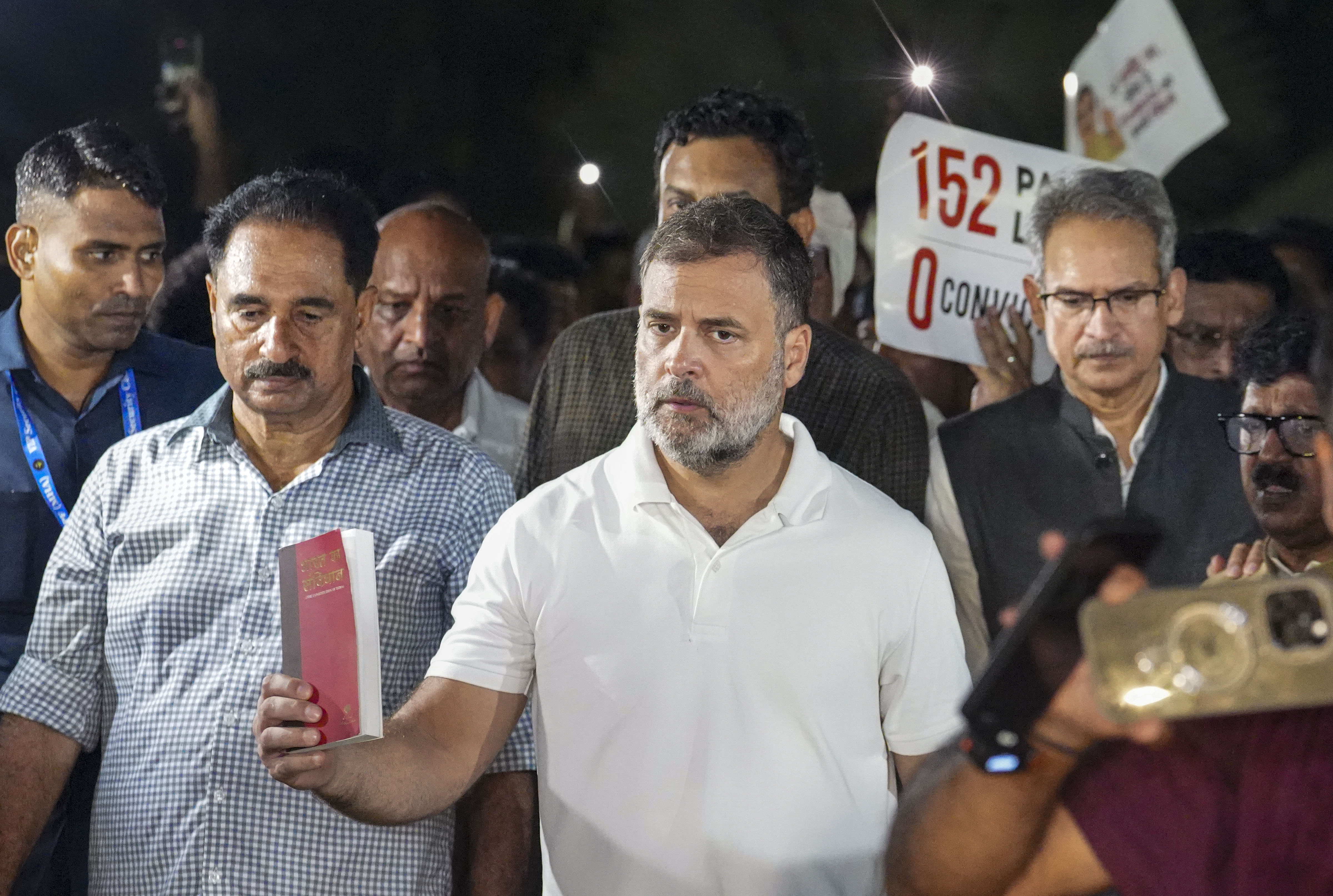 Rahul Slams DU Over Its 'Stay Away From Jantar Mantar Warning' To Students