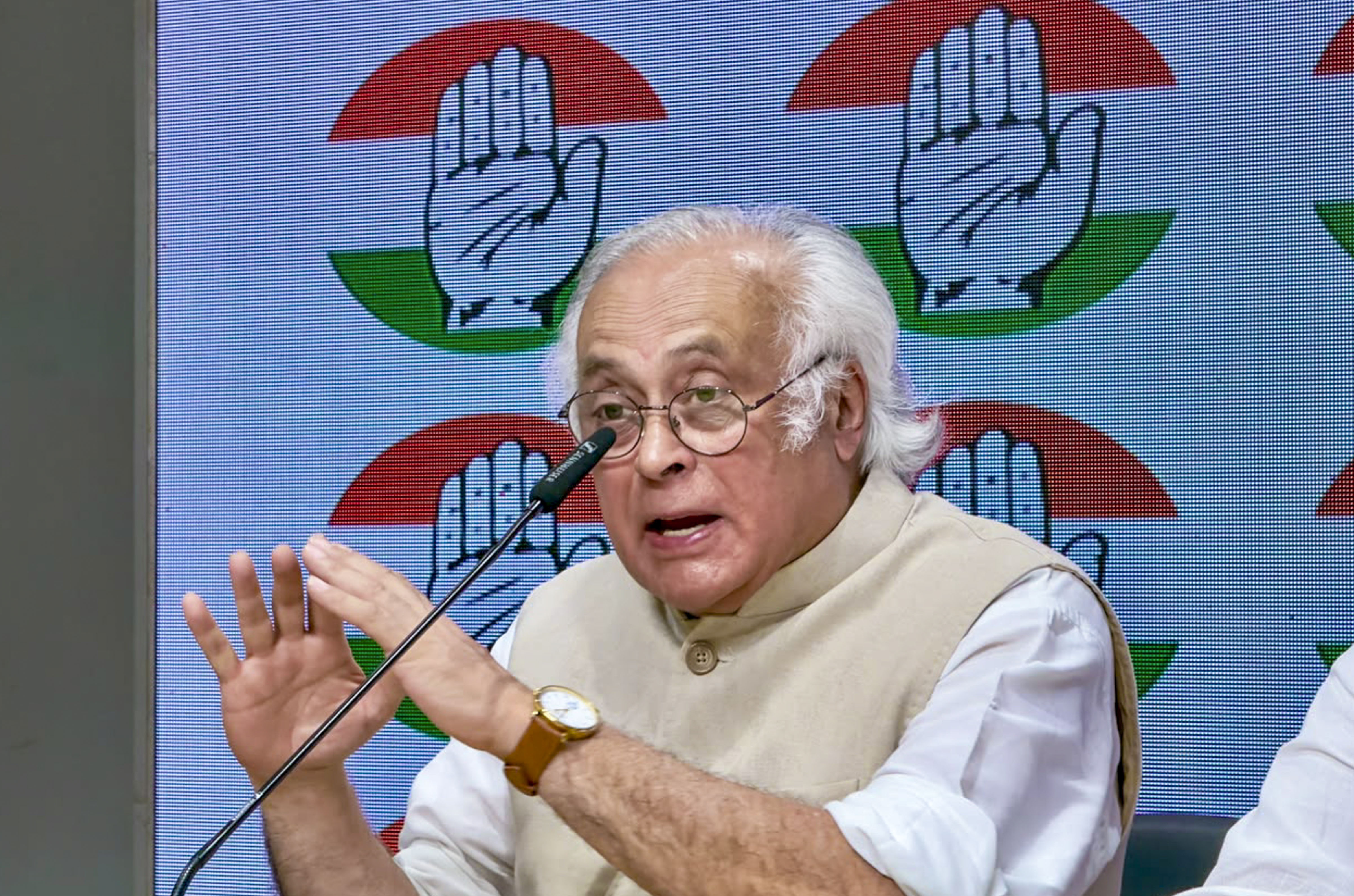 'Eyewash, Not Reform': Congress Blasts PM's Paper Leak Courts Proposal