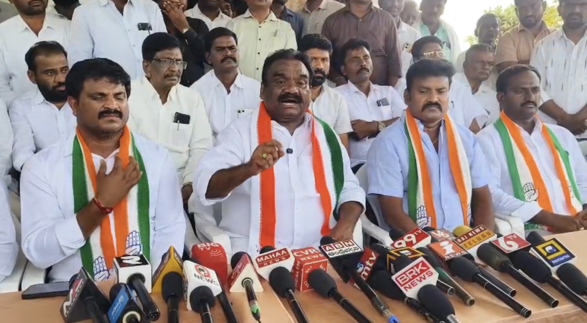 Telangana: Samuel Fires Salvo At Komatireddy Brothers