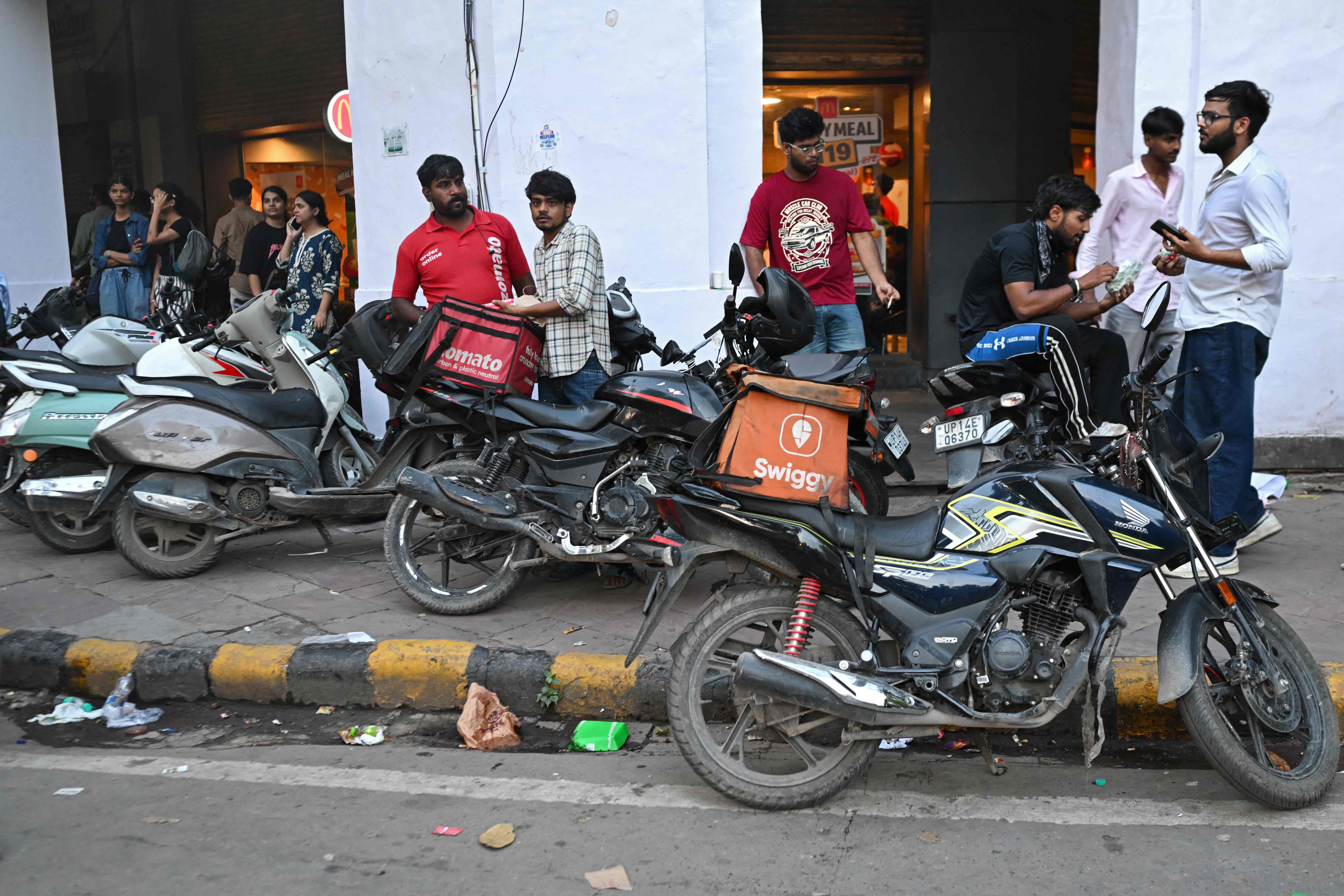 Boycott Calls Grow Against Swiggy, Zomato Over Halted Jantar Mantar Deliveries