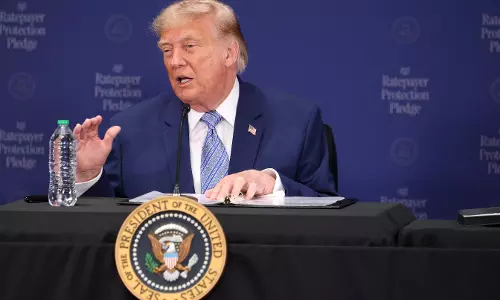 US Military Launches New Strikes on Iran as Clashes Escalate Over Shipping Routes US Military Launches New Strikes on Iran as Clashes Escalate Over Shipping Routes