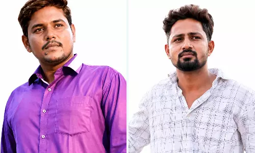 Two Die as Their Motorcycle Crashes Into Stationary Lorry at Palakurthi Two Die as Their Motorcycle Crashes Into Stationary Lorry at Palakurthi