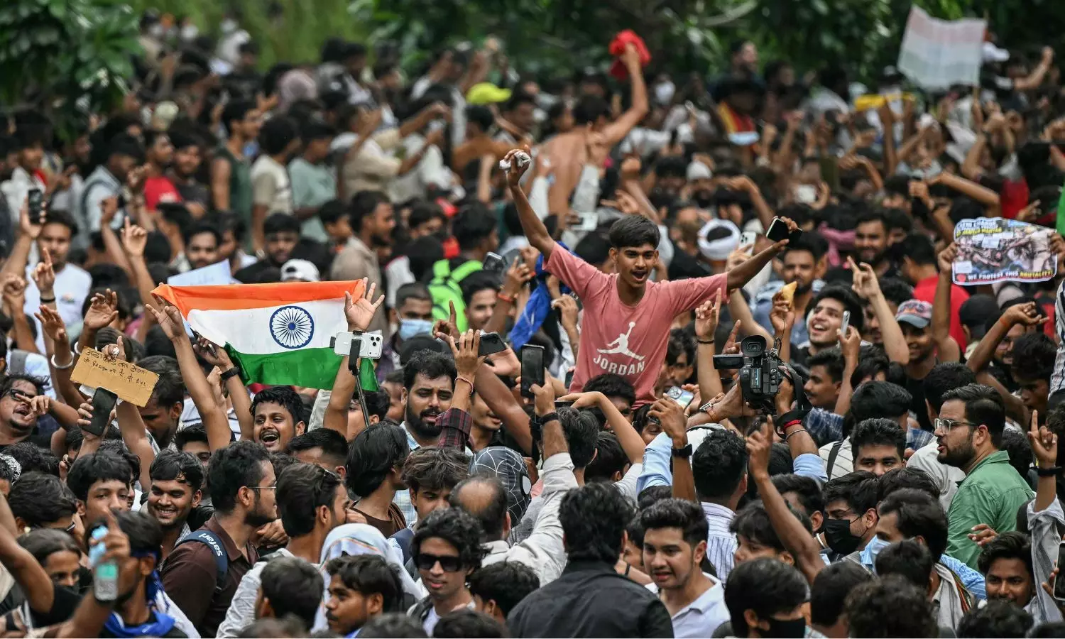 Watch: Jantar Mantar Explodes Into Celebrations Watch: Jantar Mantar Explodes Into Celebrations