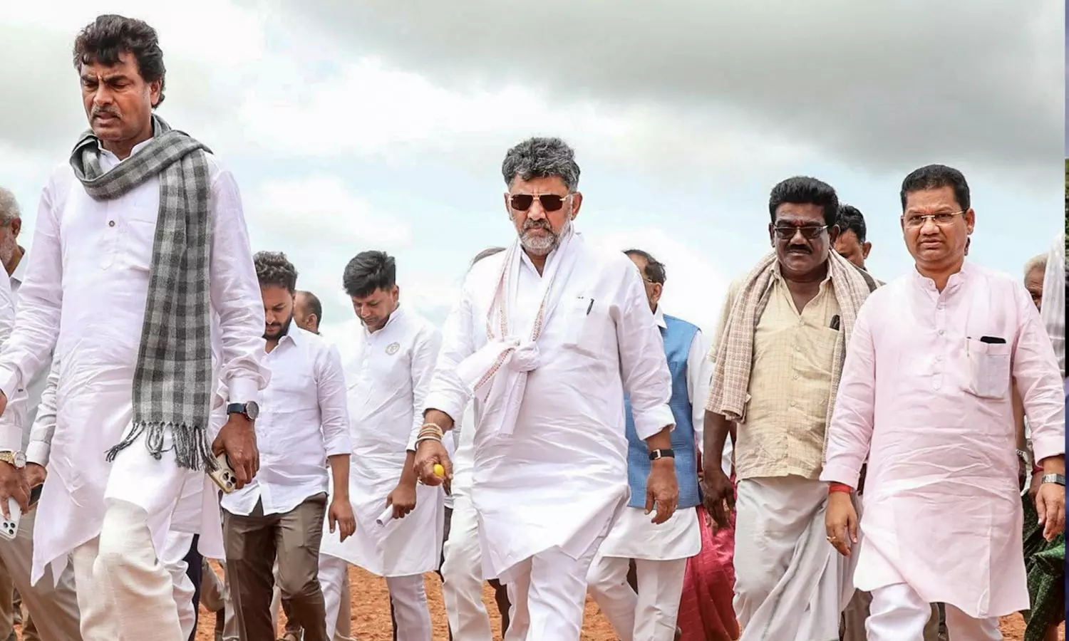 Karnataka CM Asks Ministers To Assess Flood, Drought Situations Karnataka CM Asks Ministers To Assess Flood, Drought Situations
