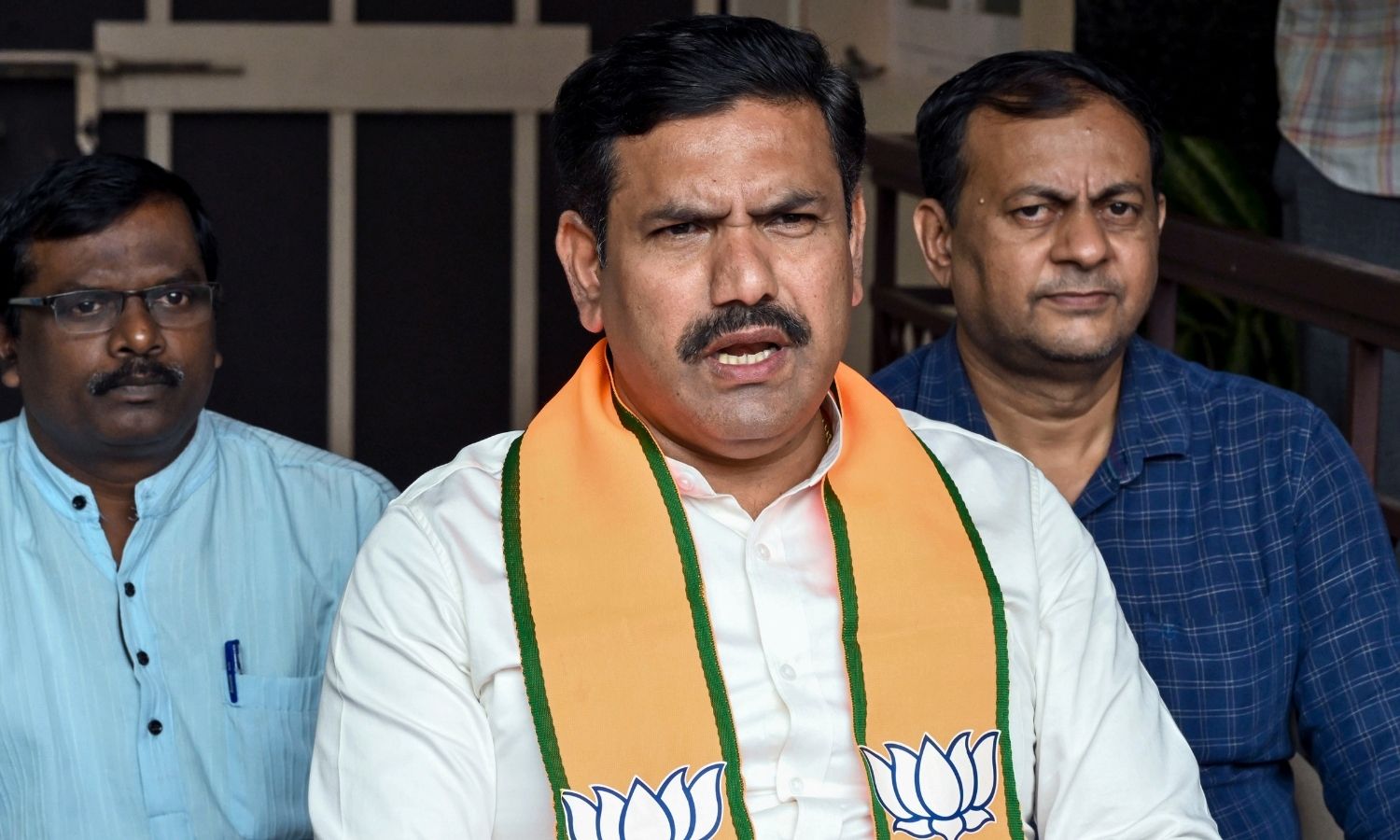 BJP Push To Remove Nagendra From Karnataka Cabinet