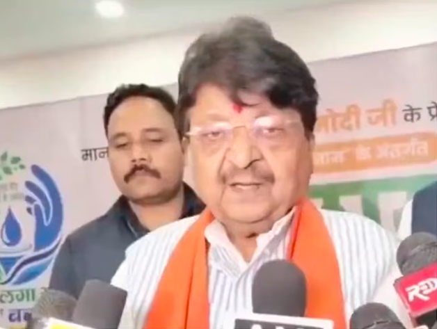 Pradhan Offered to Quit on Day One of NEET Protests: Vijayvargiya