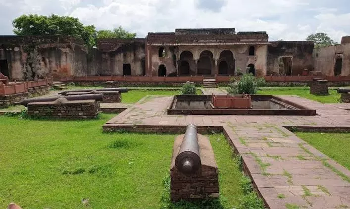 Two Held in Theft of 400-Year-Old Cannon From MP Fort Two Held in Theft of 400-Year-Old Cannon From MP Fort