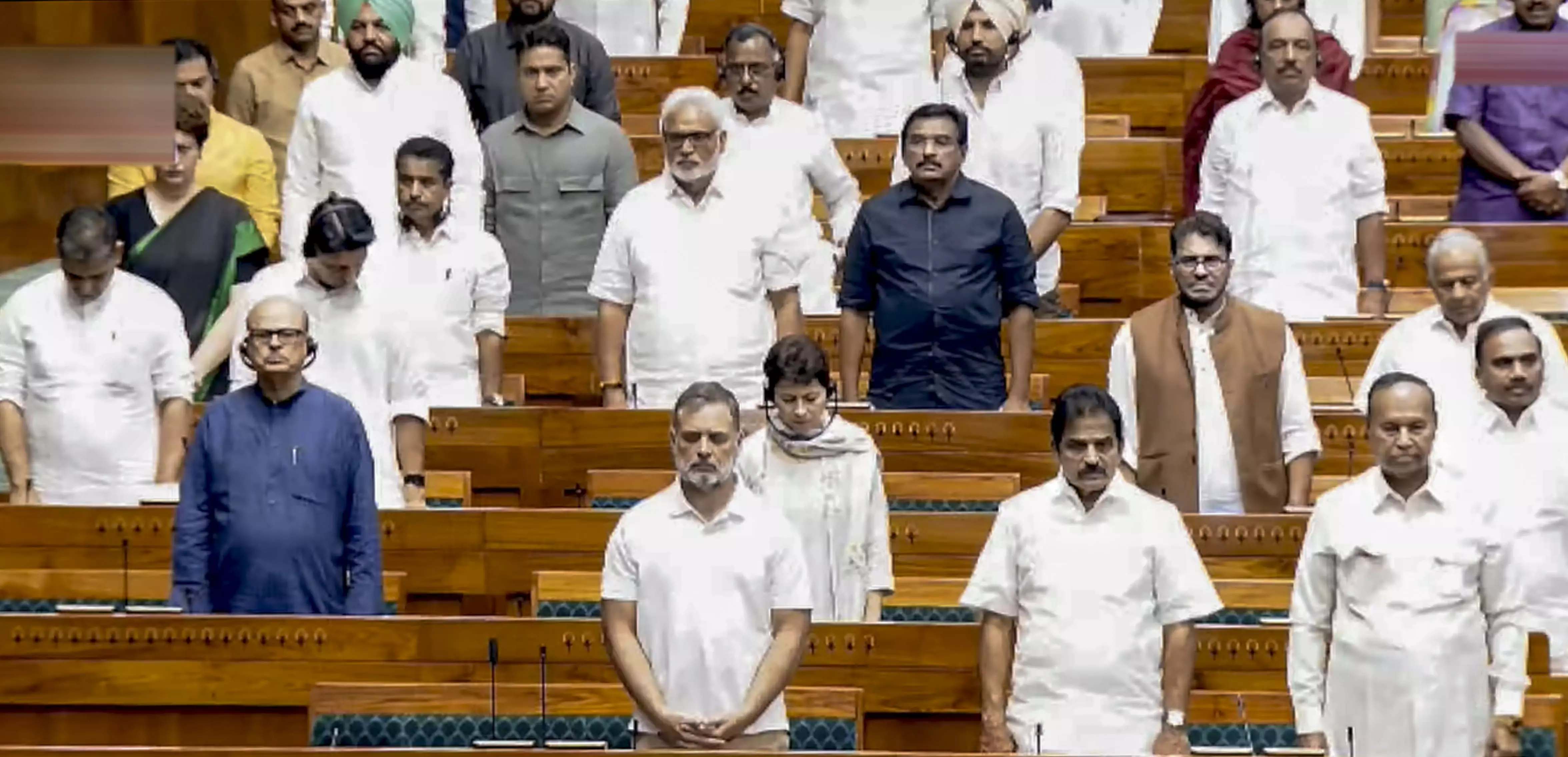 Congress Moves Adjournment Notices Over Police Action on Students Congress Moves Adjournment Notices Over Police Action on Students
