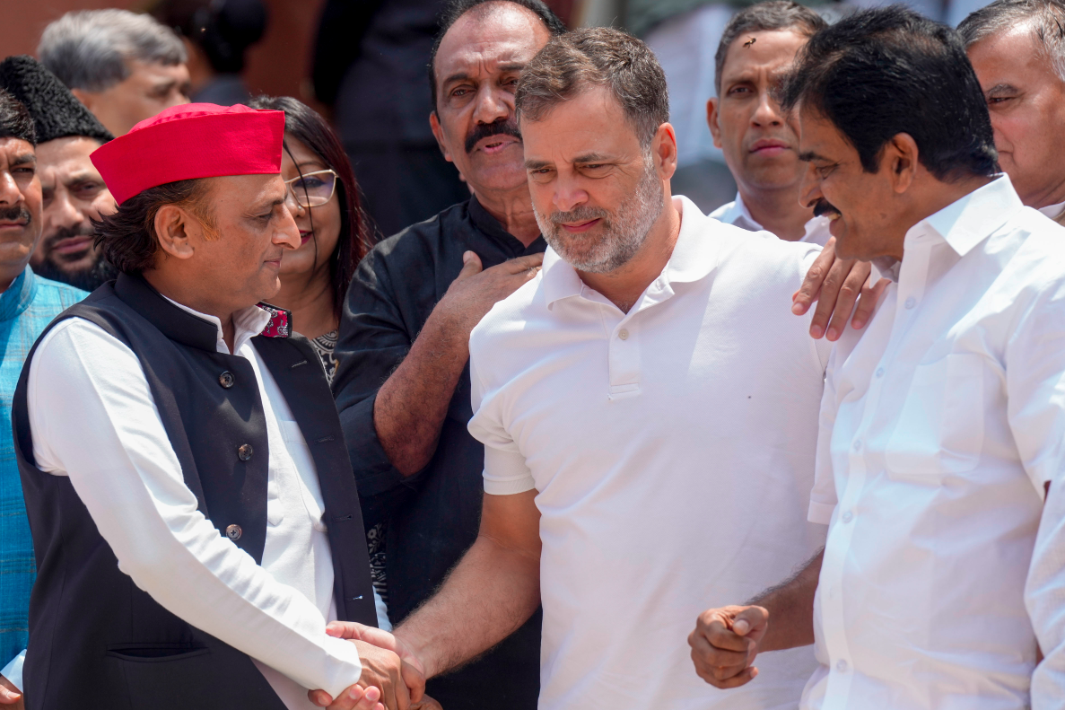 Rahul Alleges AK-47s Used on Bihar Student Protesters, Targets Centre