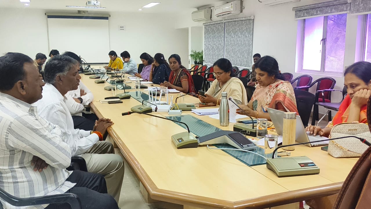 CMC Addresses 45 Grievances at Prajavani