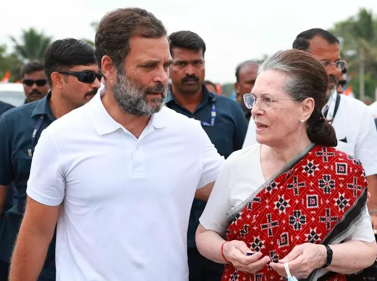 Delhi HC Seeks Sonia, Rahuls Reply in National Herald Case by Sept 10 Delhi HC Seeks Sonia, Rahuls Reply in National Herald Case by Sept 10