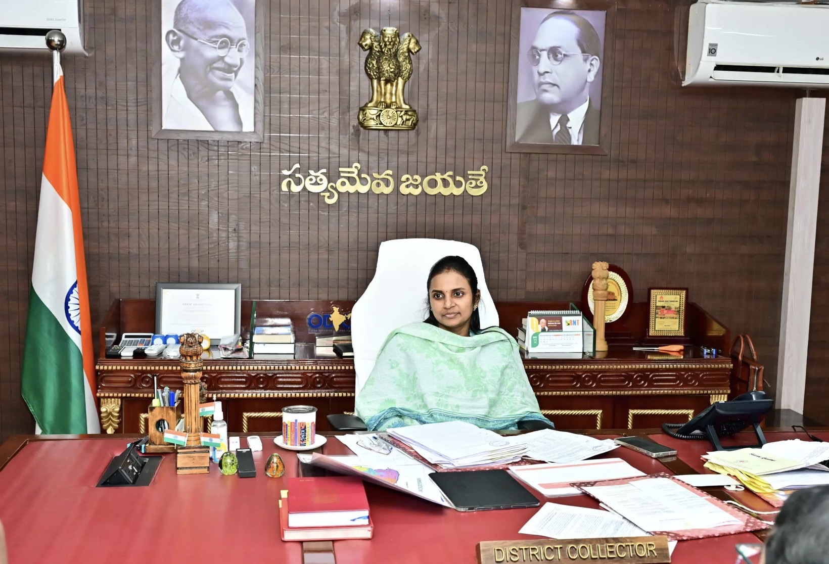 ₹1 Crore Insurance Aid Handed to VAA’s Family