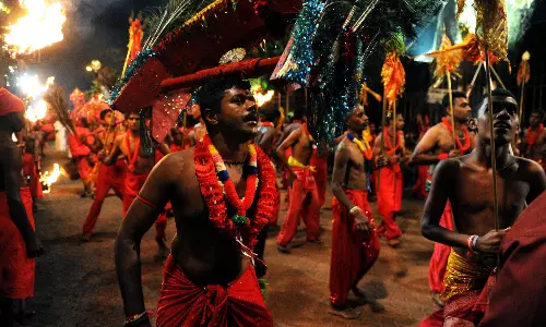 Gang Rivalry Forces Key Ritual Cancellation at Sri Lanka Hindu Festival