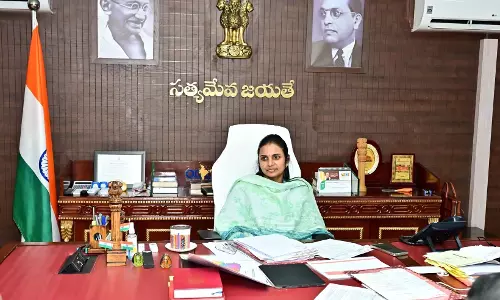 ₹1 Crore Insurance Aid Handed to VAA’s Family ₹1 Crore Insurance Aid Handed to VAA’s Family