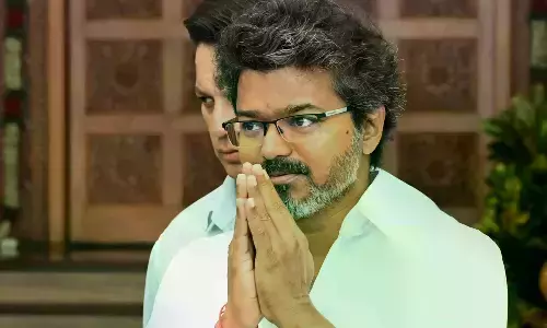 Despite Farmers Opposition, CM Vijay to Pursue Talks with Karnataka on Cauvery