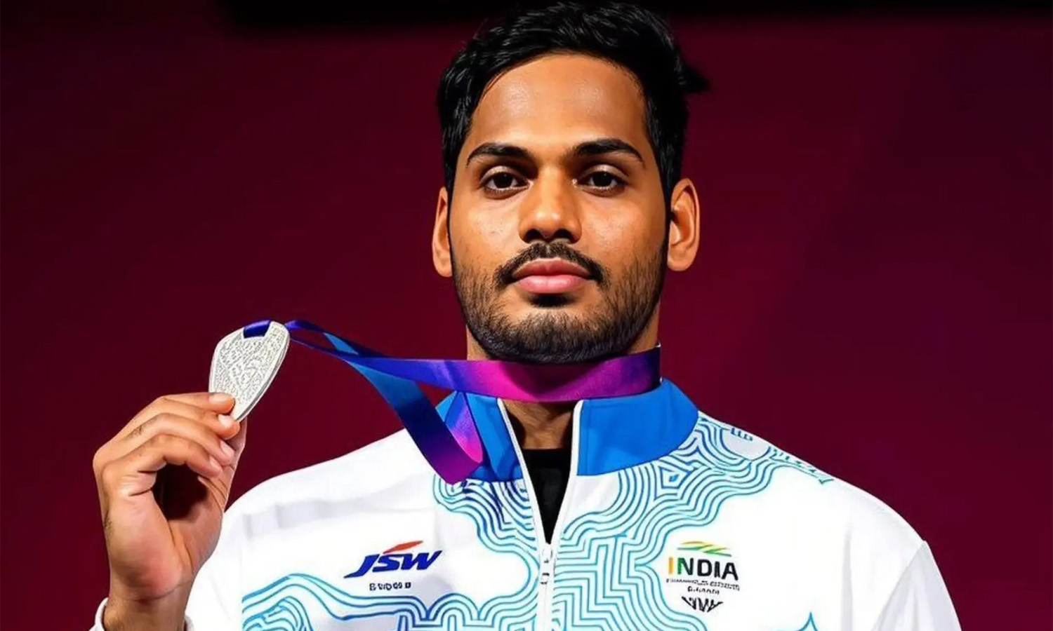CM Chandrababu Congratulates Ajaya Babu On CWG Weightlifting Silver