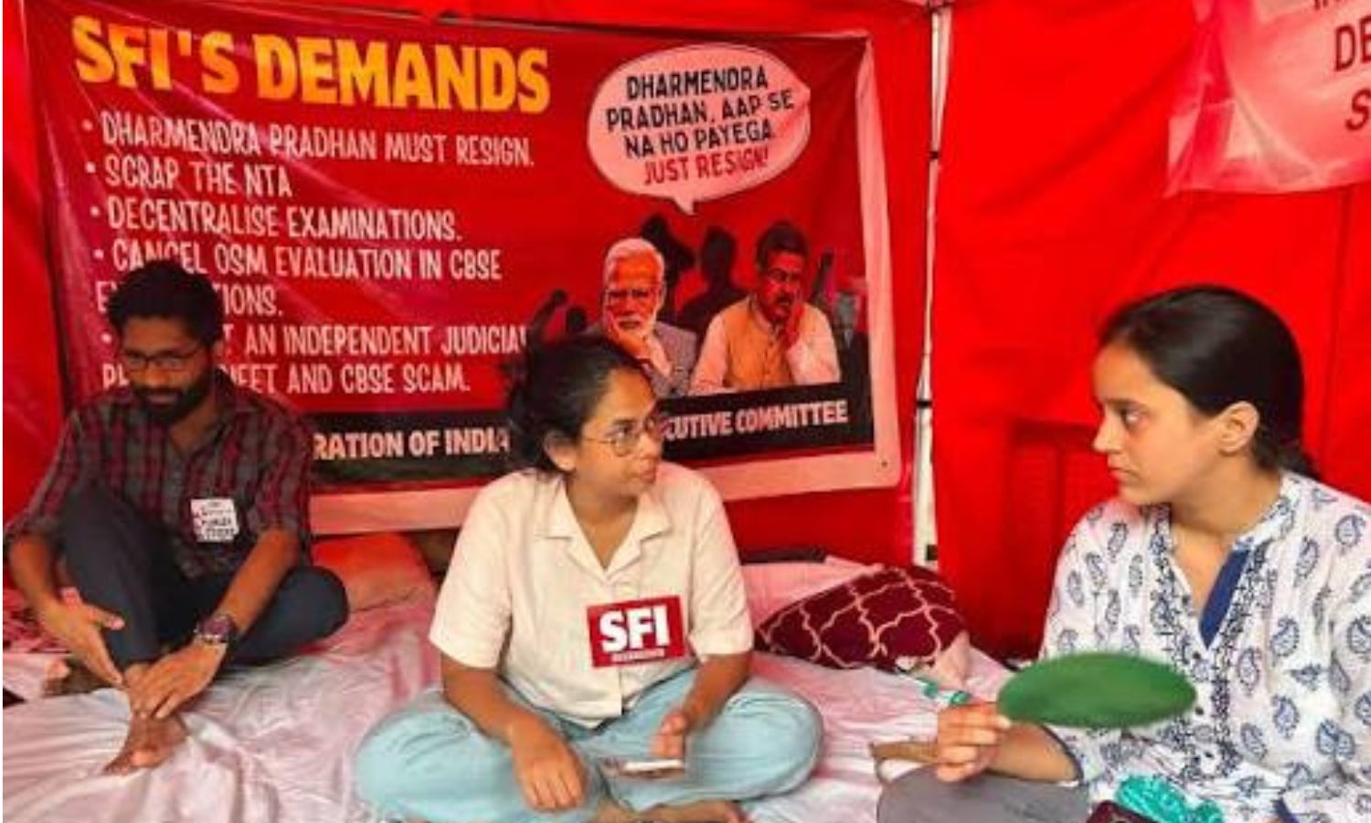 Delhi Police Enter CPI(M) HQ AKG Bhavan, Tries To Arrest Aishe Gosh