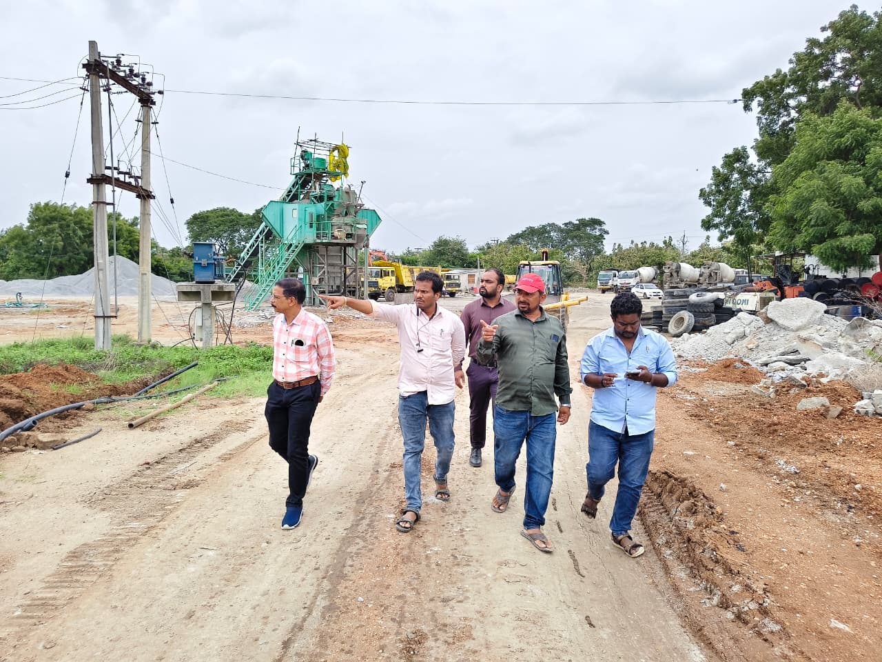 Govt Reclaims Encroached Land Worth ₹3.5 Crore in Jangaon