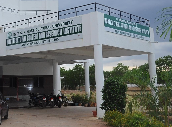 YSR Horticultural University Ranks 16th in National Green Ranking