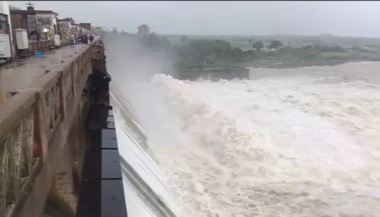 Kadem Project Opens Six Gates, Releases 48,000 Cusecs Downstream Kadem Project Opens Six Gates, Releases 48,000 Cusecs Downstream