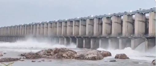 Mahbubnagar’s Jurala Project Gets 2.17 Lakh Cusecs Inflow, 30 Gates Opened