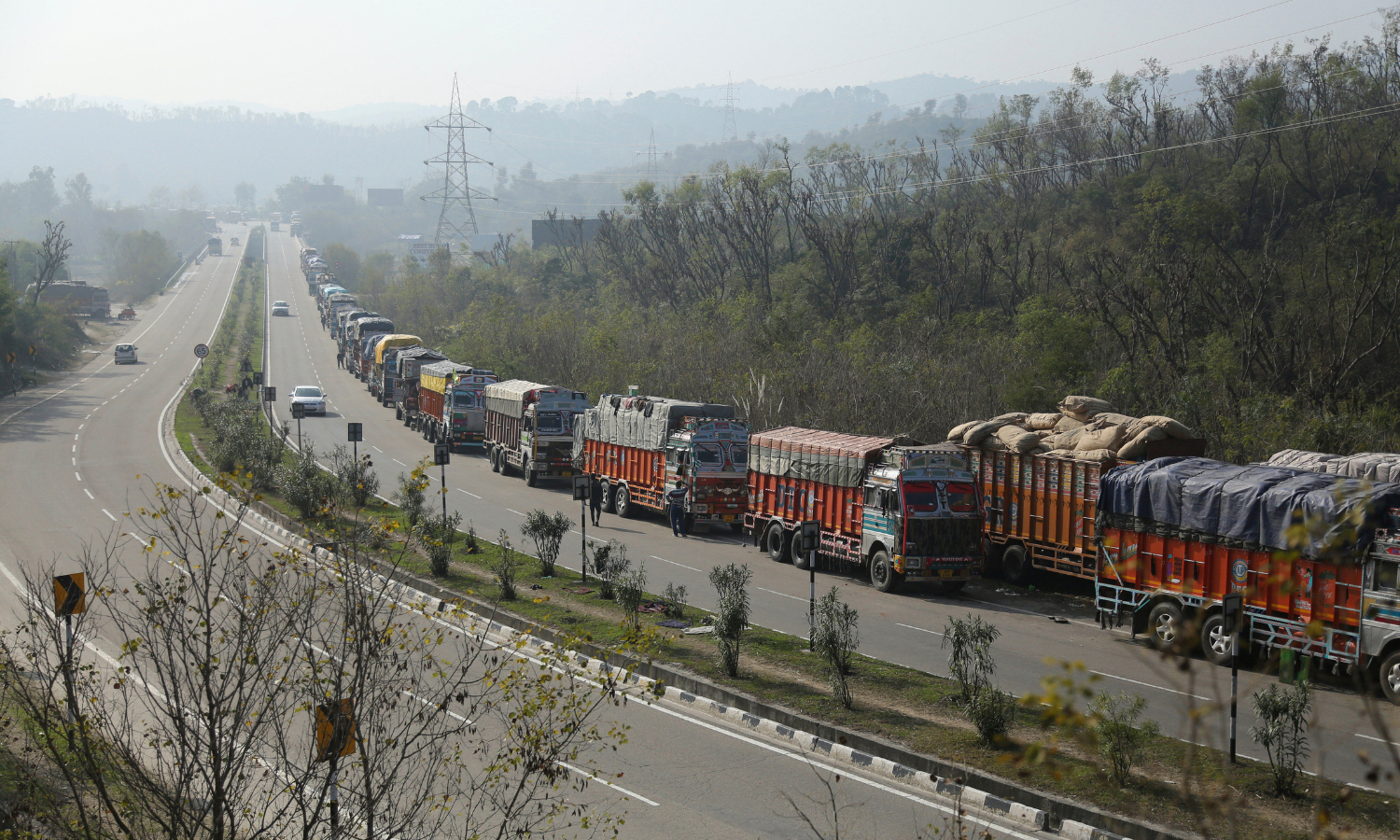Jammu‑Srinagar Highway Closed Friday for Expansion and Debris Clearance