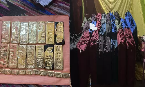 West Bengal: Police Recover Rs 28 Cr Cash, 15 Kg Gold From Former Bus Driver, Linked To TMC West Bengal: Police Recover Rs 28 Cr Cash, 15 Kg Gold From Former Bus Driver, Linked To TMC