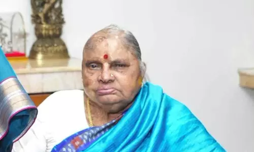 Traffic Curbs, Shuttle Services as Hassan Hosts Chennamma Deve Gowdas Final Rituals Traffic Curbs, Shuttle Services as Hassan Hosts Chennamma Deve Gowdas Final Rituals