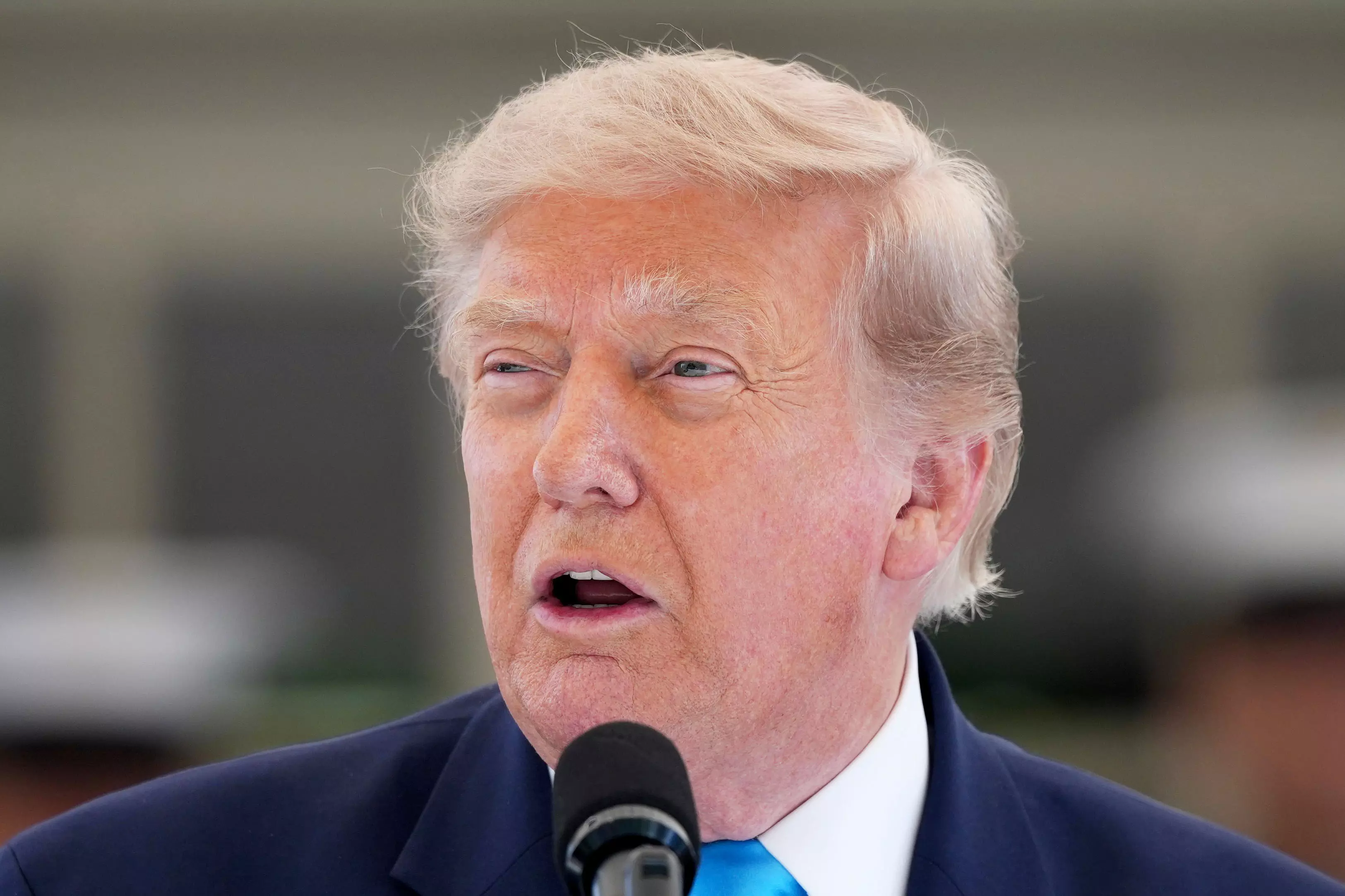 Trump Plans USD 100,000 Fee for Foreign Students Seeking US Work Trump Plans USD 100,000 Fee for Foreign Students Seeking US Work