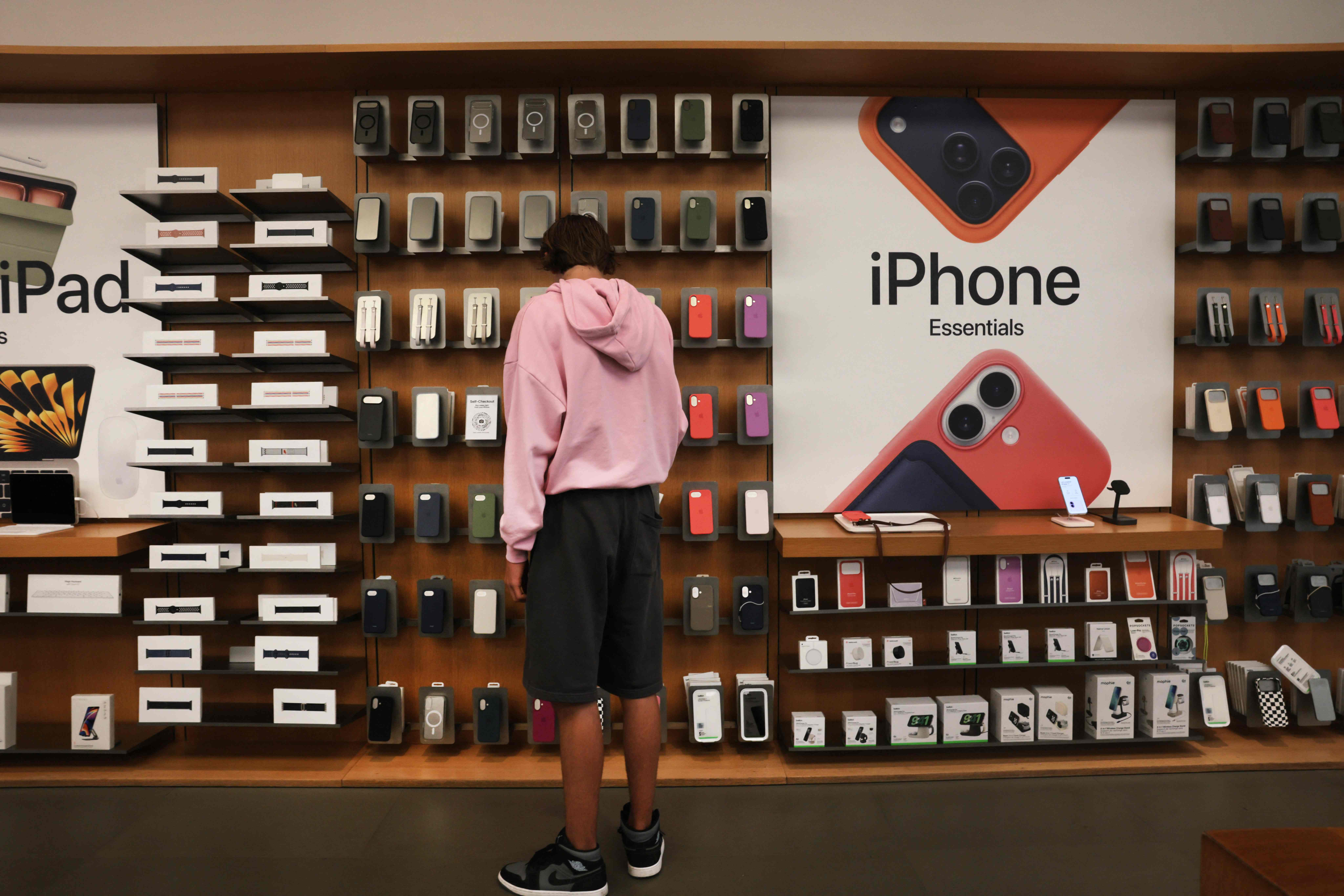 Apple Beats Expectations On Strong iPhone Sales