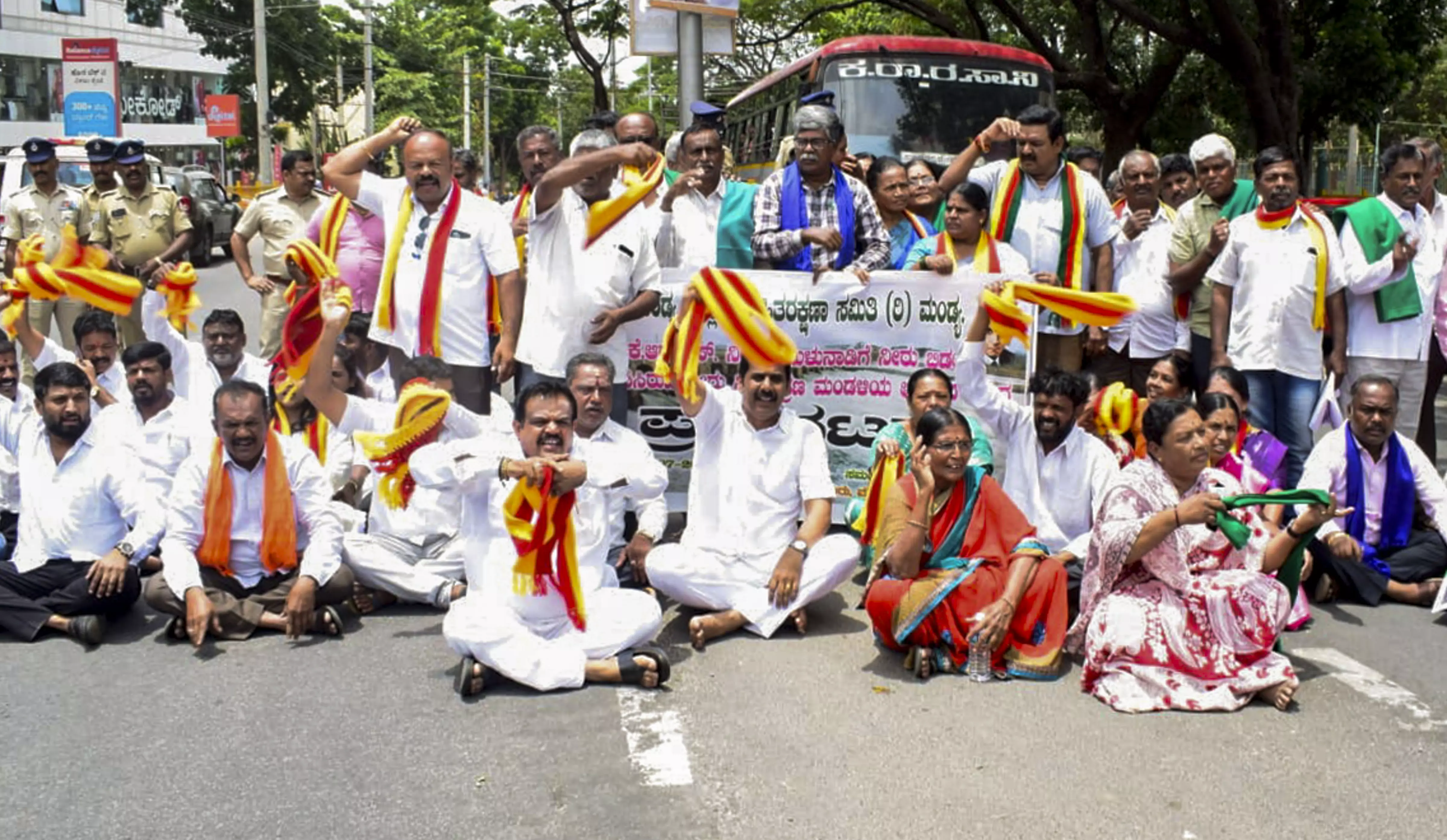Cauvery row: Pro-Kannada Outfits Announce Statewide Bandh on Aug 13 Cauvery row: Pro-Kannada Outfits Announce Statewide Bandh on Aug 13