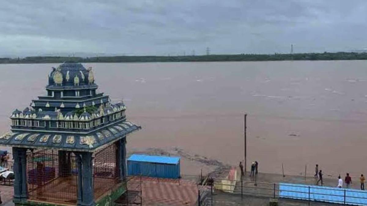 Godavari at 48 ft in Bhadrachalam; Second Flood Warning in Force