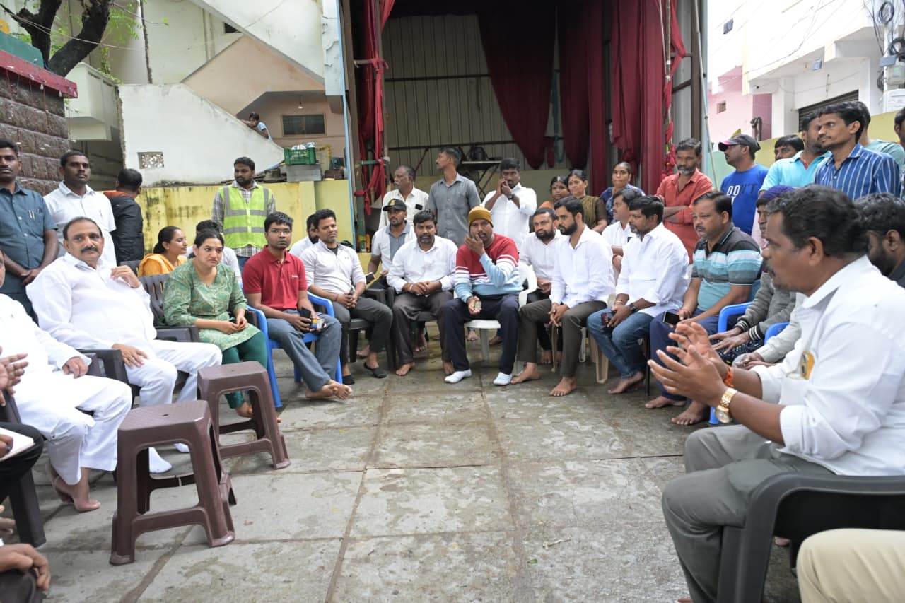 Srijana Inspects Civic Facilities in Masthan Nagar Slum