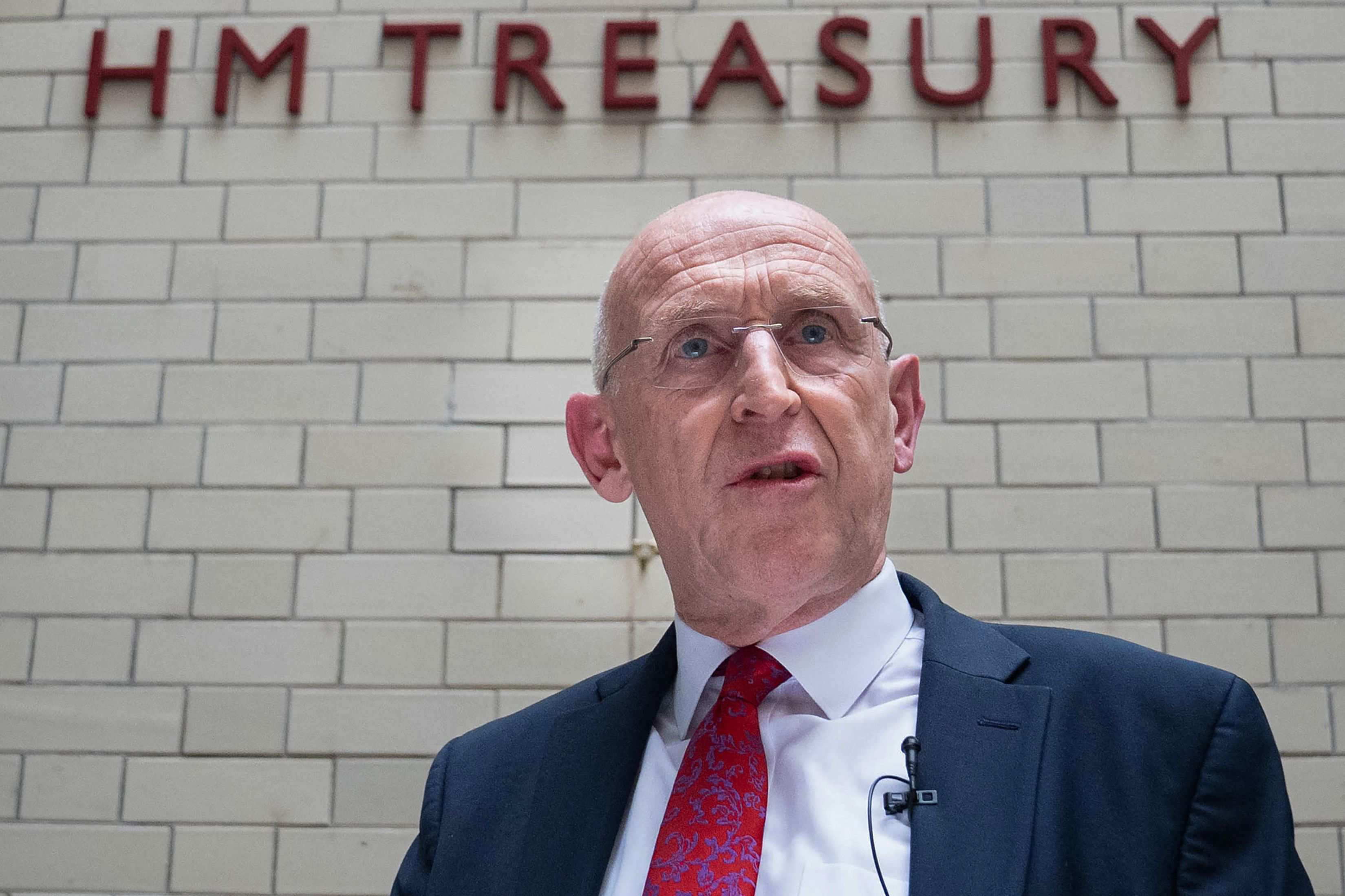 UK Finance Minister Says FIFA World Cup Sale Plan Collapsing