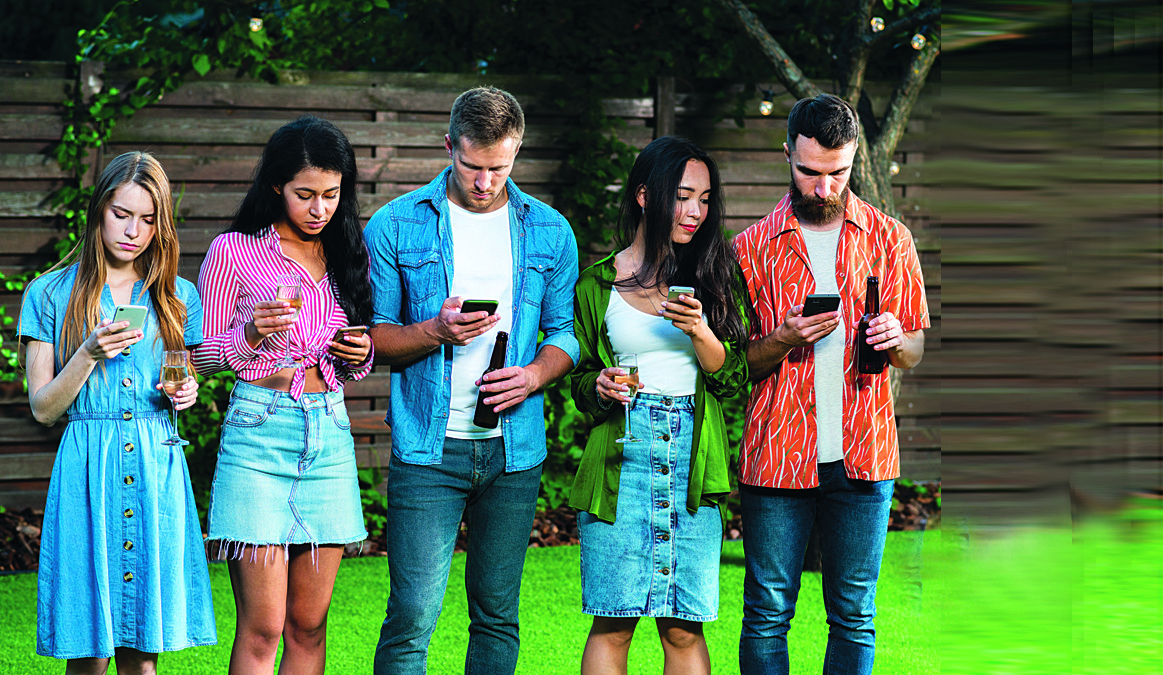 Text Claw: Smartphone Use Causes Hand and Wrist Injuries