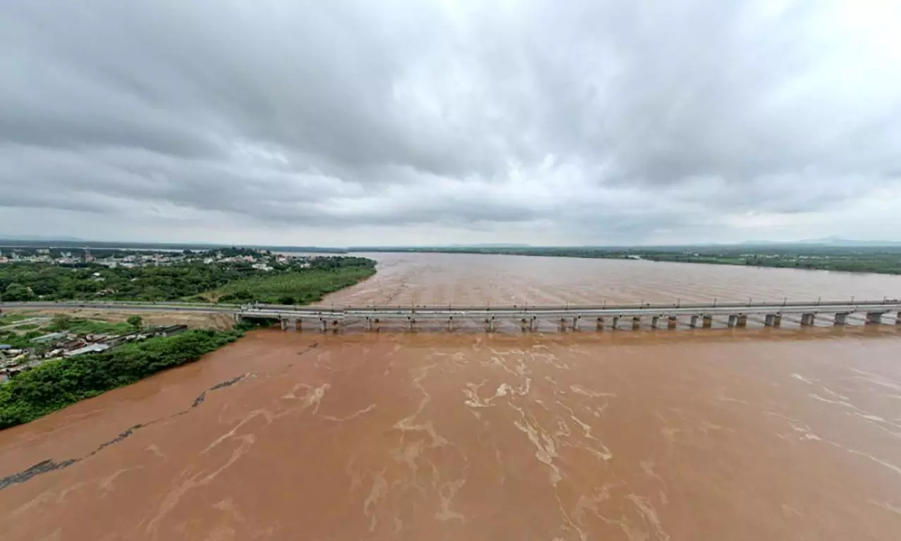 Second Flood Warning on Godavari Second Flood Warning on Godavari